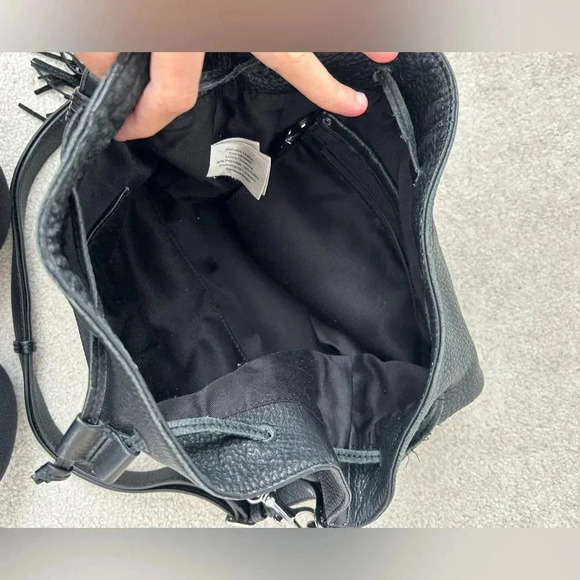 Danier soft leather bucket bag - Picture 13 of 14